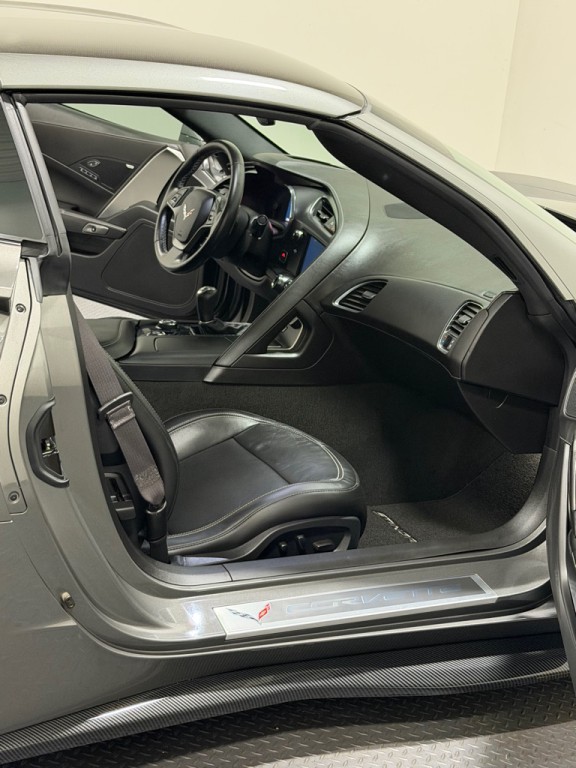2015 Chevrolet Corvette Image 9
