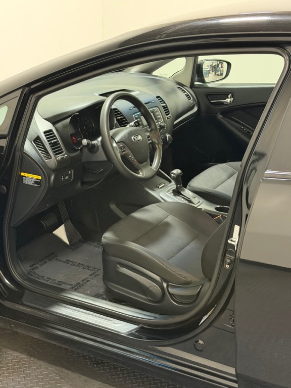 2016 Kia Forte Image 7