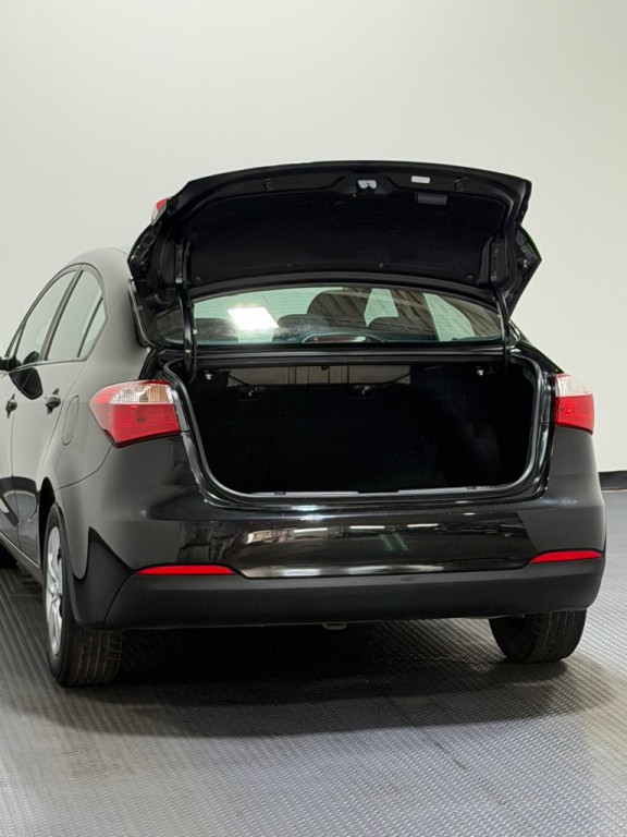 2016 Kia Forte Image 11