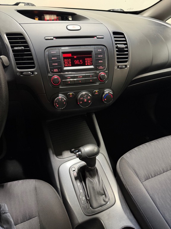 2016 Kia Forte Image 12