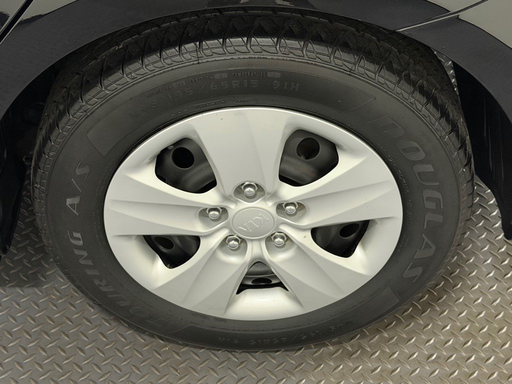 2016 Kia Forte Image 17