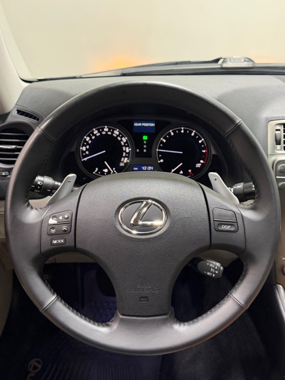 2006 Lexus IS Image 15