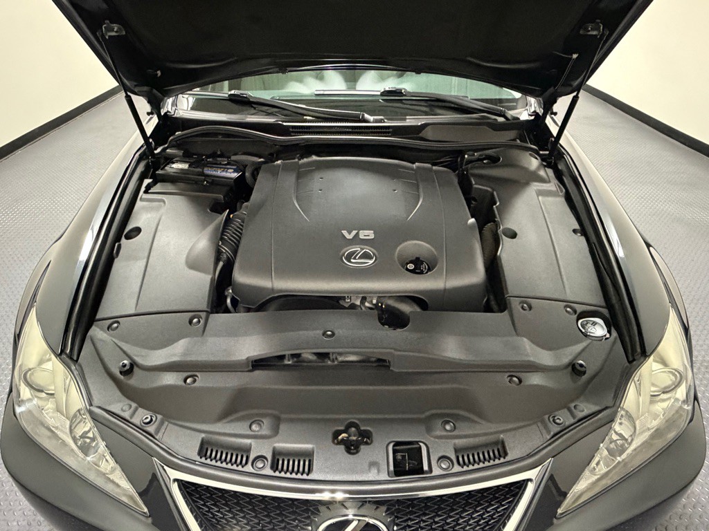 2006 Lexus IS Image 17
