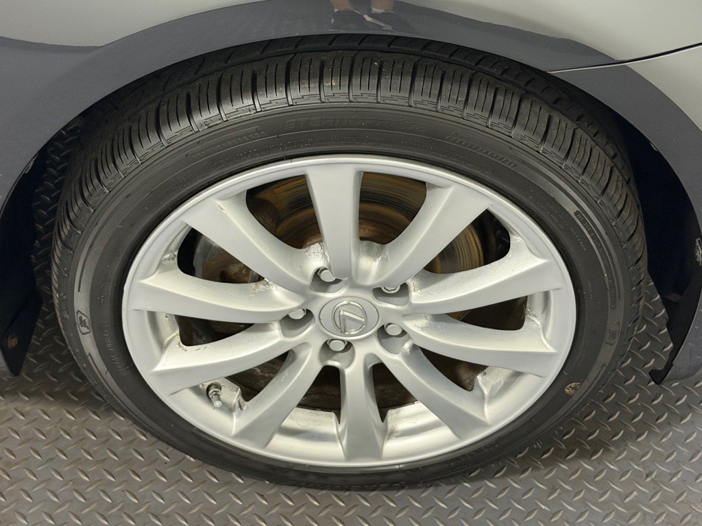 2006 Lexus IS Image 18