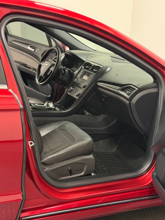 2017 Ford Fusion Image 11