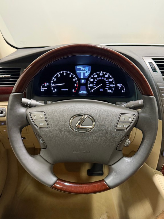 2007 Lexus LS Image 15