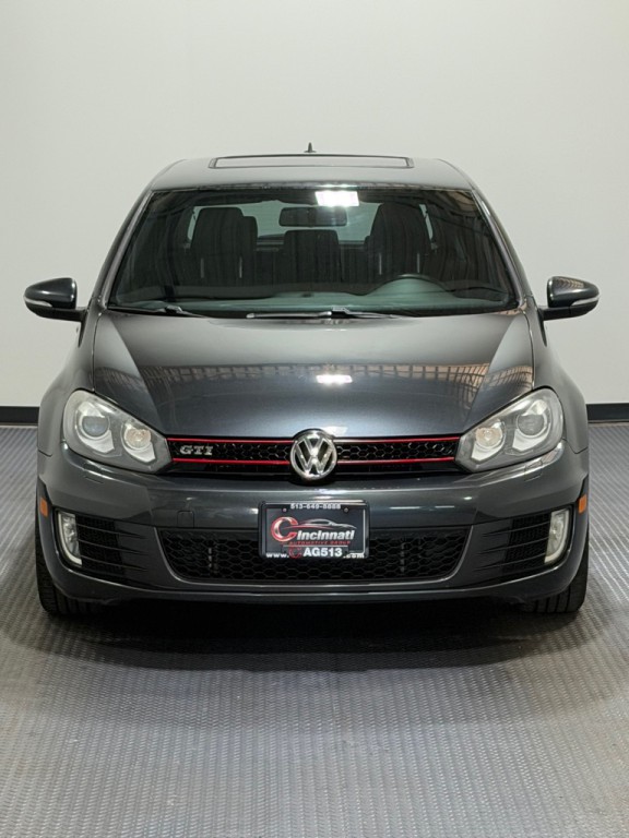 2010 Volkswagen GTI Image 3