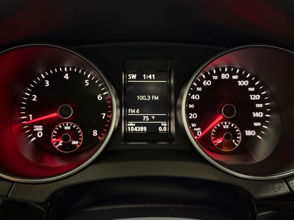 2010 Volkswagen GTI Image 14