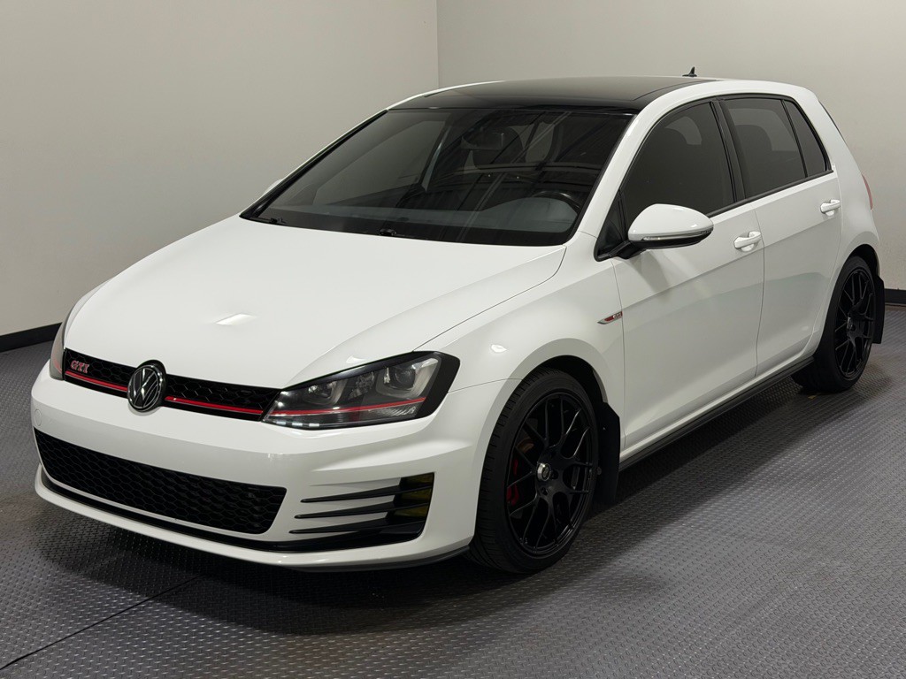 2016 Volkswagen GTI Image 1