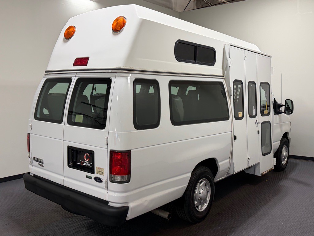 2013 Ford Econoline Image 5