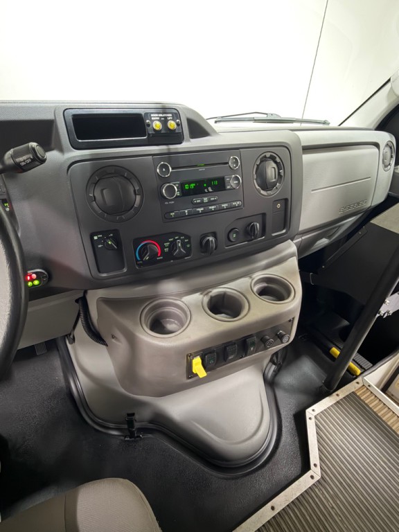2013 Ford Econoline Image 14