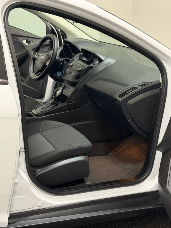 2018 Ford Focus Image 11