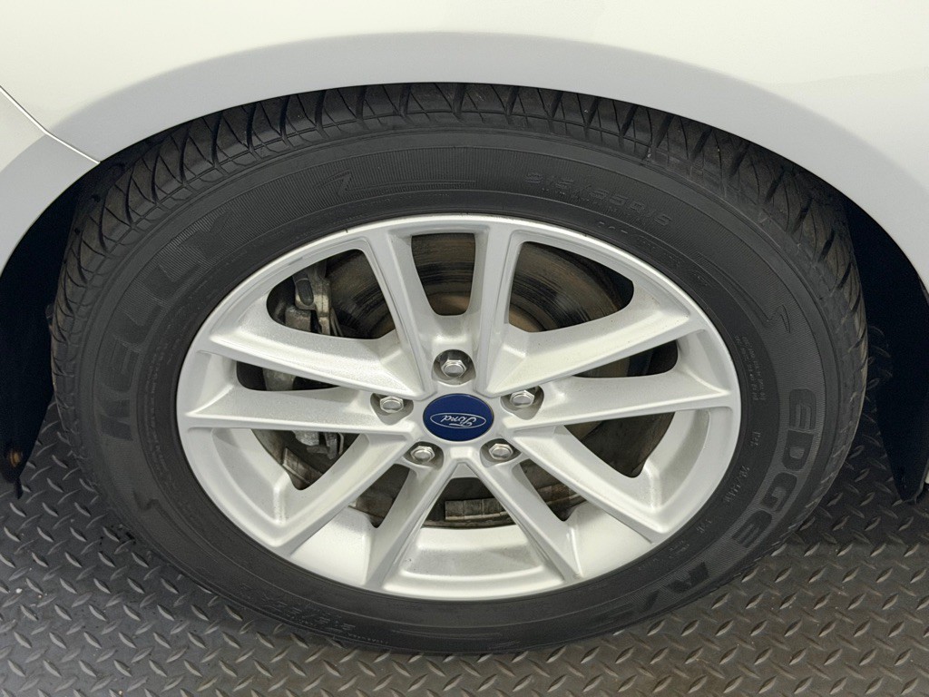 2017 Ford Focus Image 20