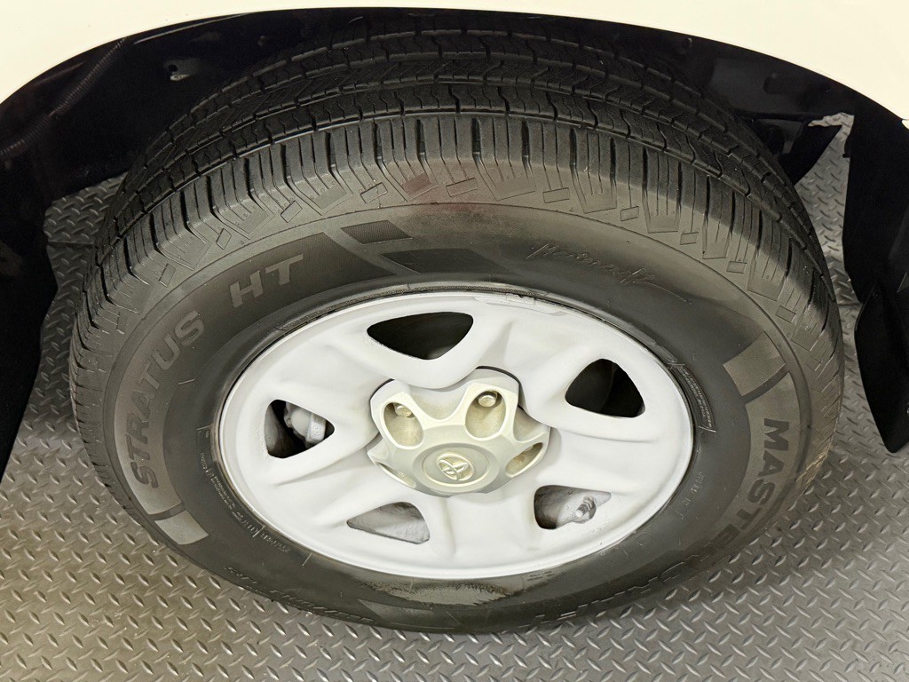 2012 Toyota Tundra Image 16