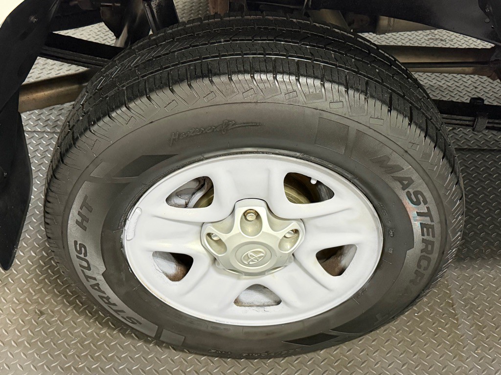 2012 Toyota Tundra Image 17