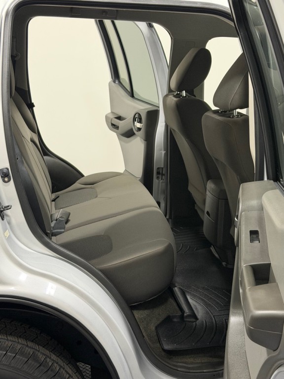 2012 Nissan Xterra Image 9