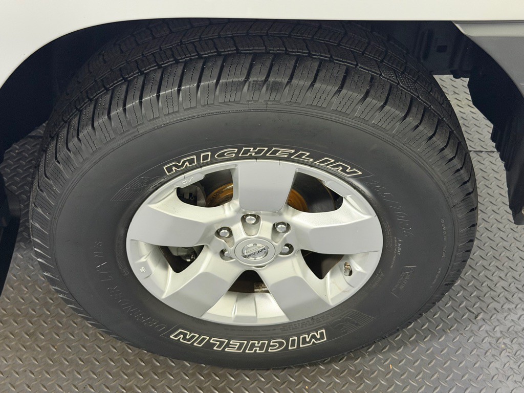 2012 Nissan Xterra Image 16