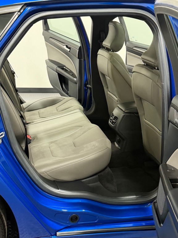 2017 Ford Fusion Image 10