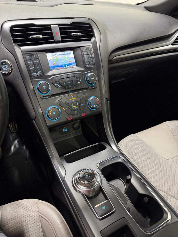 2017 Ford Fusion Image 13