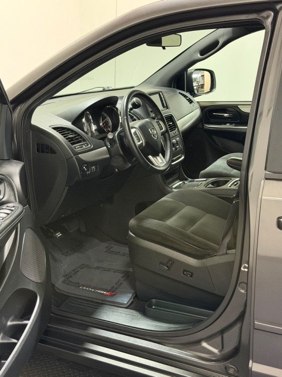 2016 Dodge Grand Caravan Image 8
