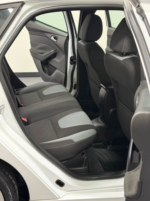 2014 Ford Focus Image 10