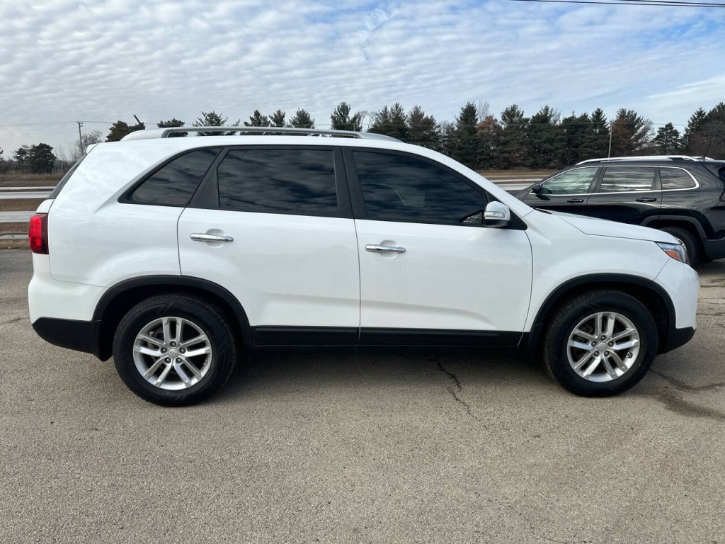 2014 Kia Sorento Image 2