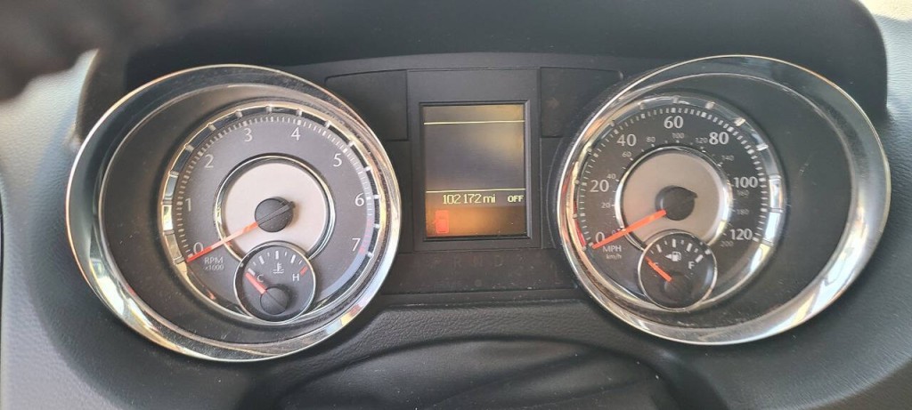 2014 Chrysler Town & Country Image 13