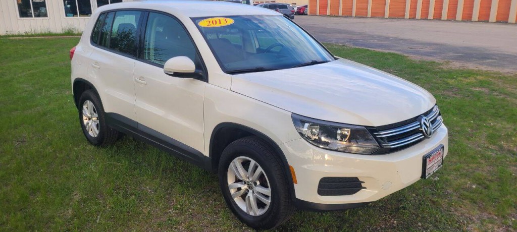 2013 Volkswagen Tiguan Image 2