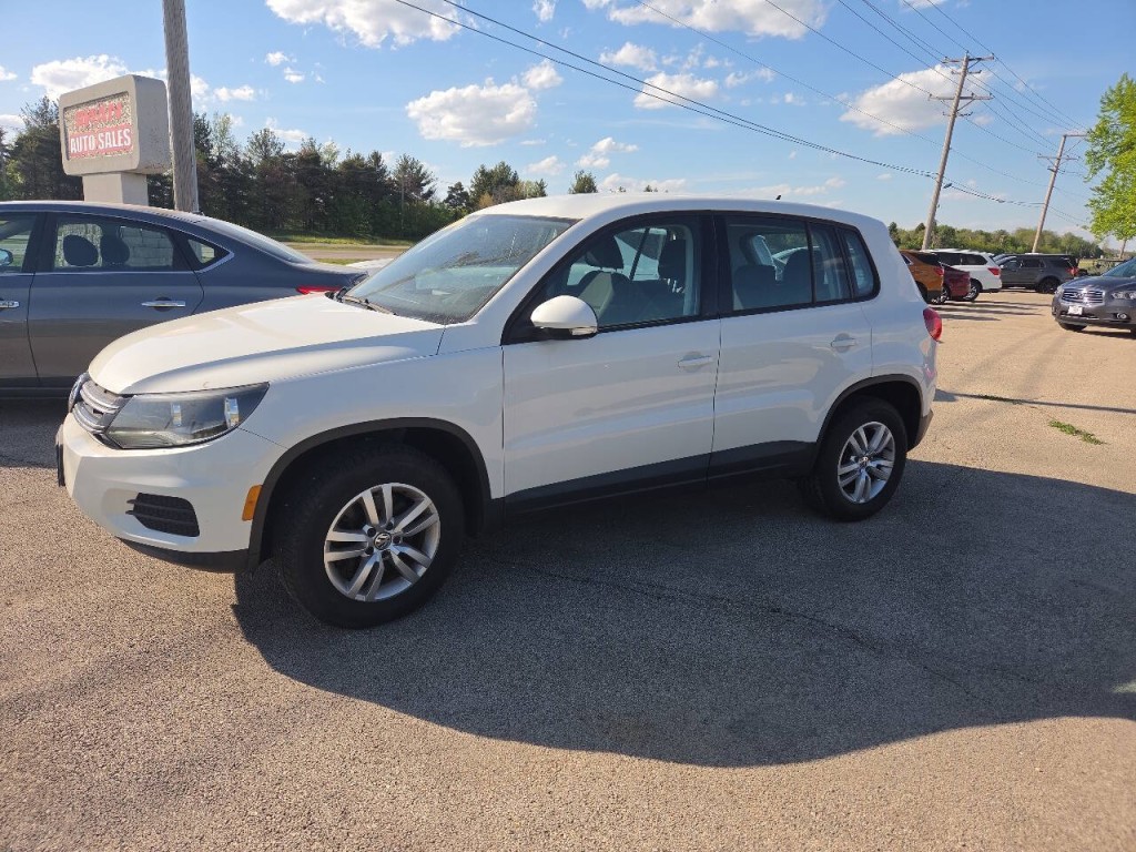 2013 Volkswagen Tiguan Image 2