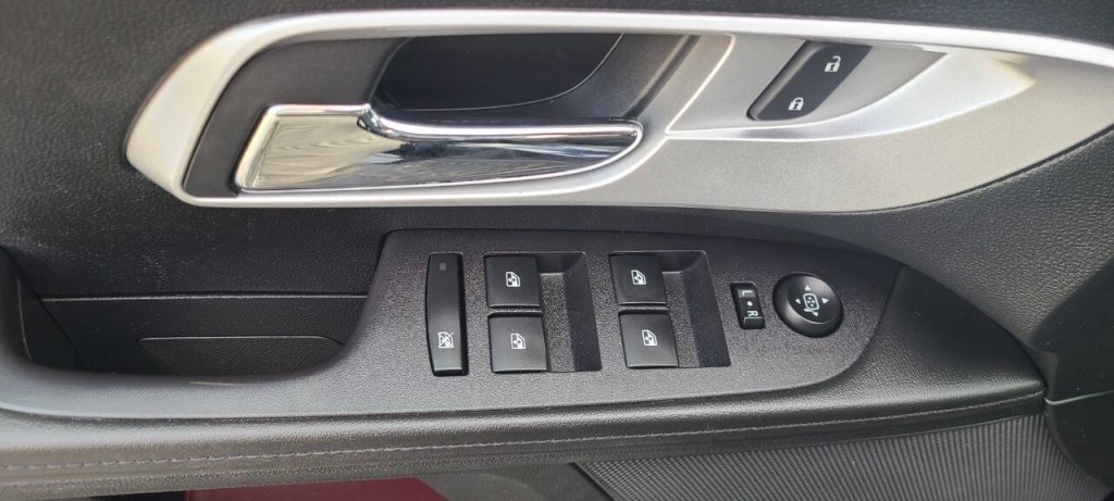 2016 Chevrolet Equinox Image 10