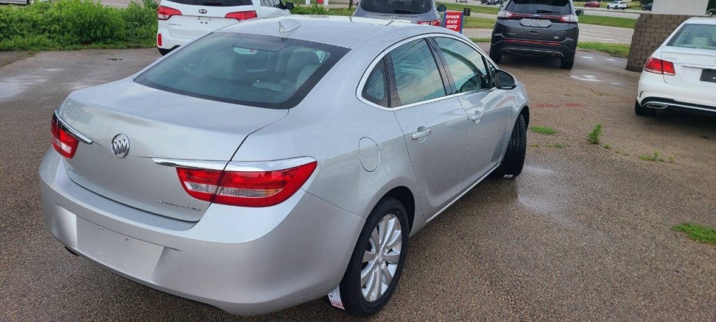 2015 Buick Verano Image 3