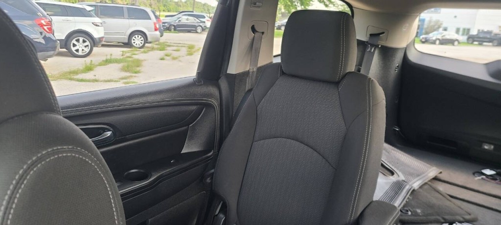2016 Chevrolet Traverse Image 12