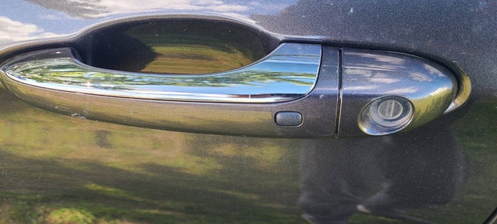 2015 Chrysler 200 Image 6