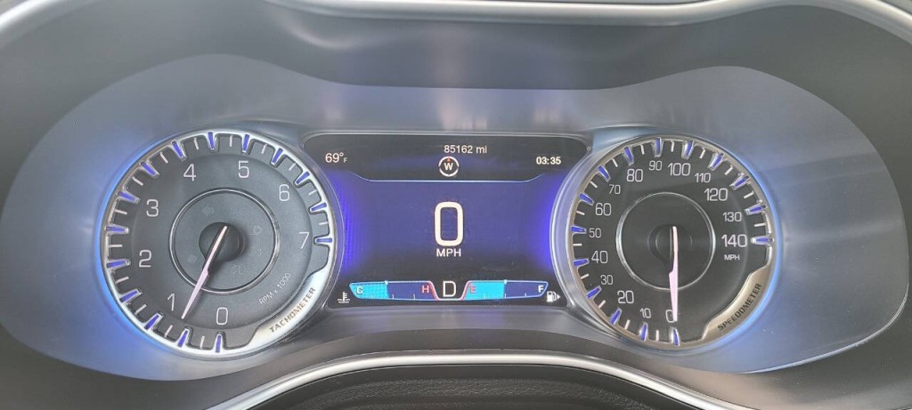 2015 Chrysler 200 Image 16