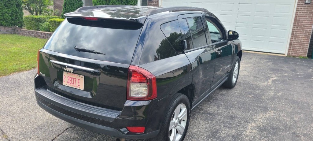 2016 Jeep Compass Image 2