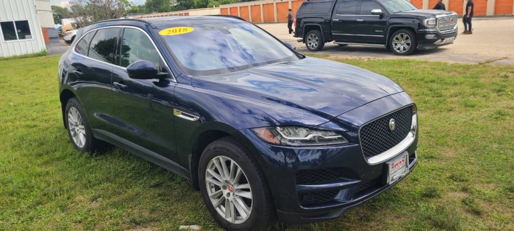 2018 Jaguar F-PACE Image 2