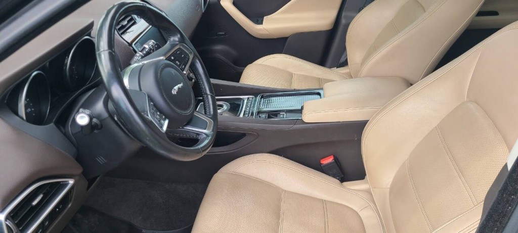 2018 Jaguar F-PACE Image 7