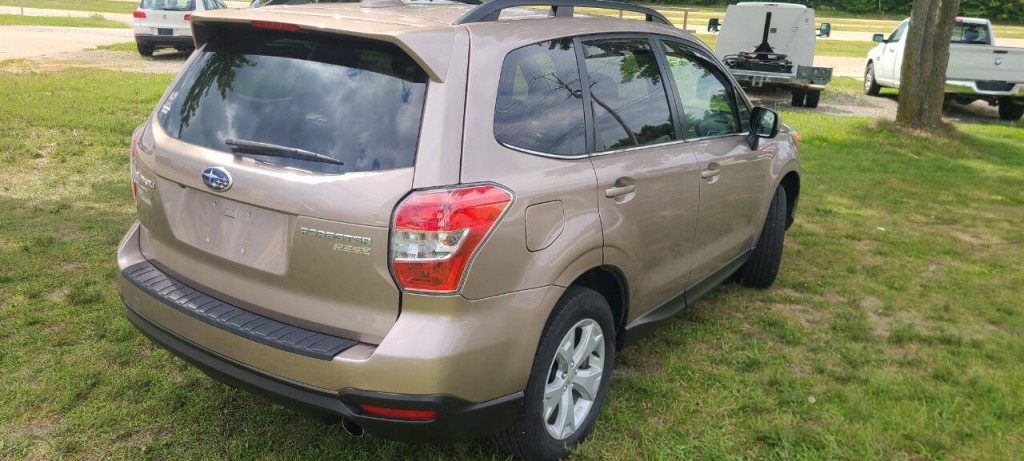 2016 Subaru Forester Image 3