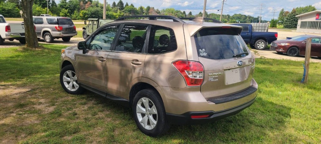 2016 Subaru Forester Image 4