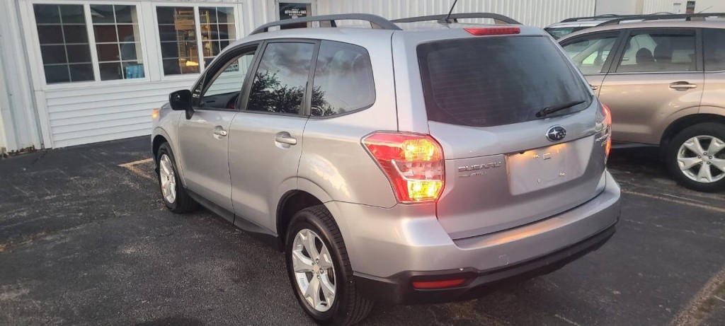2015 Subaru Forester Image 4