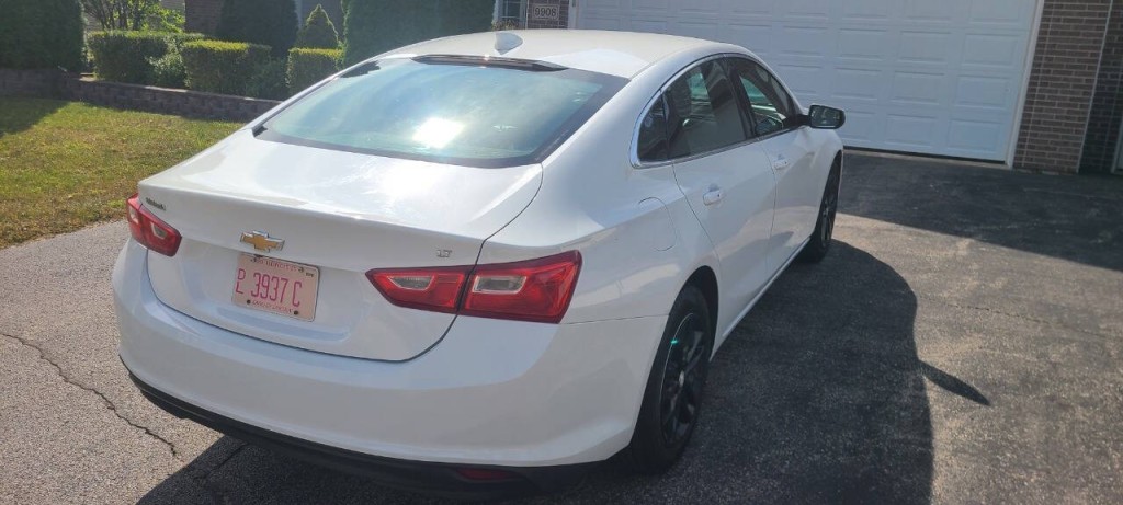 2018 Chevrolet Malibu Image 4