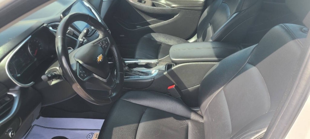2018 Chevrolet Malibu Image 10