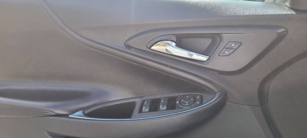 2018 Chevrolet Malibu Image 13