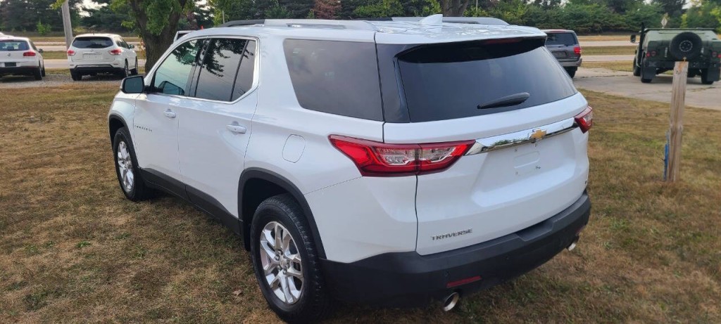 2018 Chevrolet Traverse Image 2