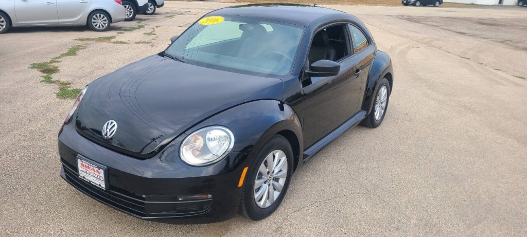 2016 Volkswagen Beetle Image 4