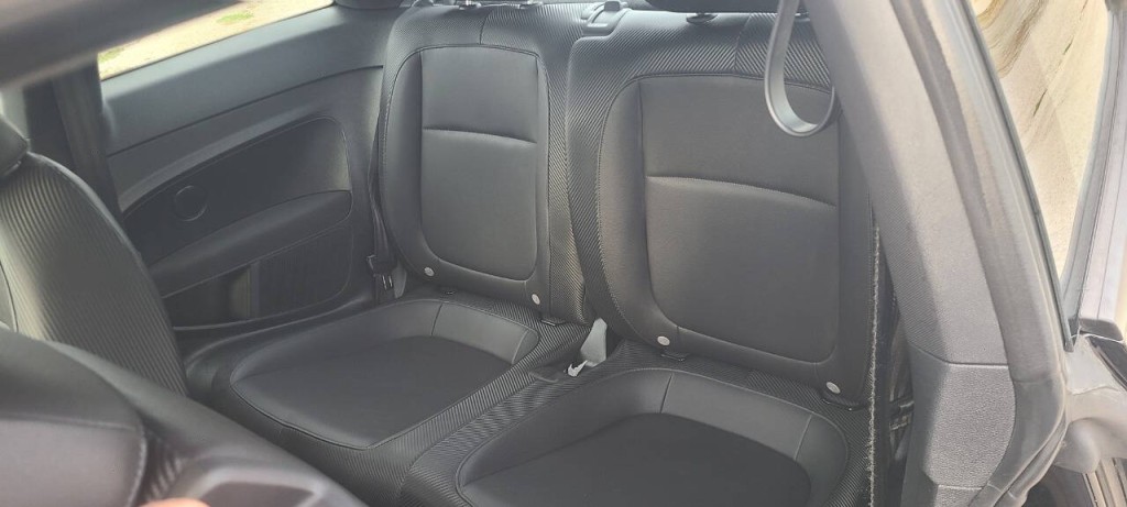 2016 Volkswagen Beetle Image 8