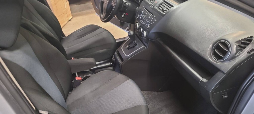 2015 Mazda Mazda5 Image 8