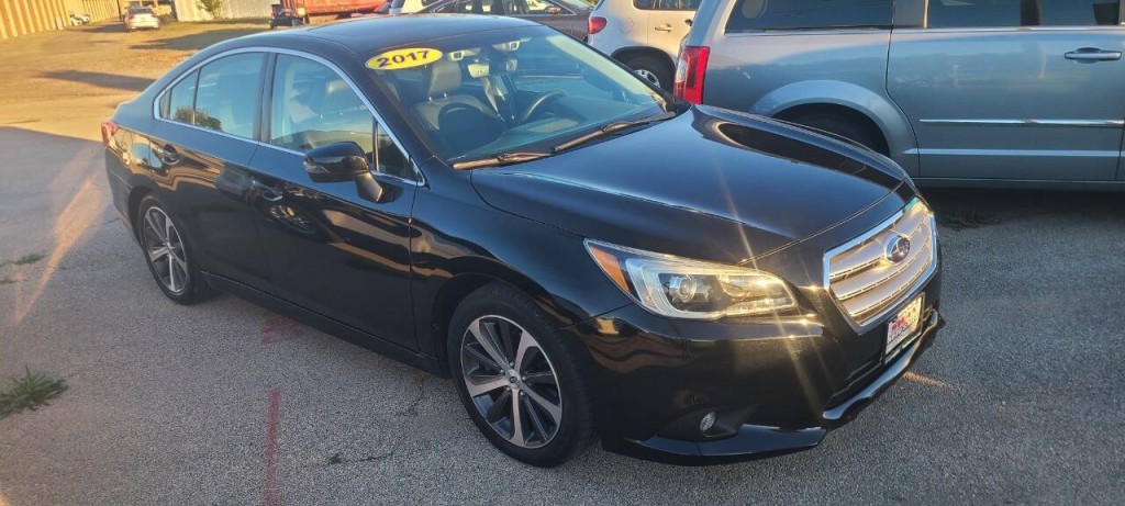 2017 Subaru Legacy Image 2