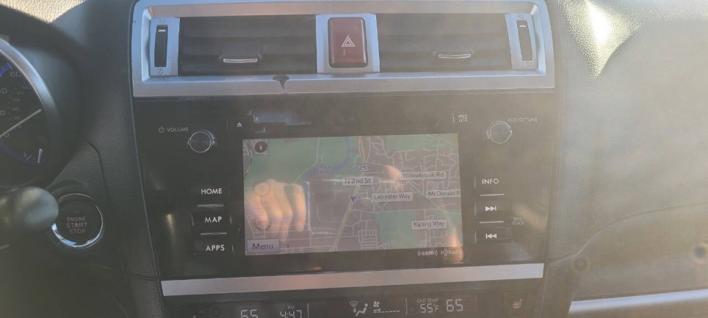 2017 Subaru Legacy Image 4