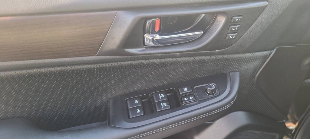 2017 Subaru Legacy Image 5